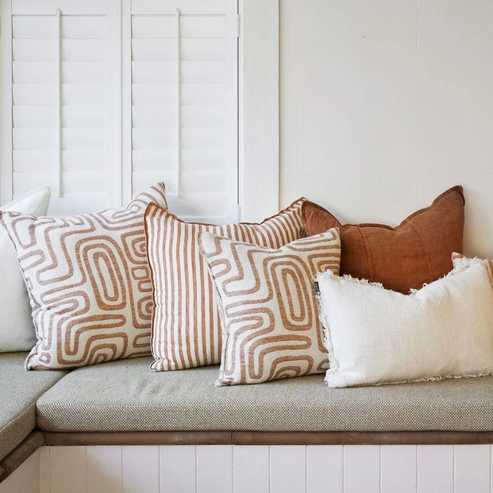 Wander Cushion - White/Nutmeg - 50 x 50 cm