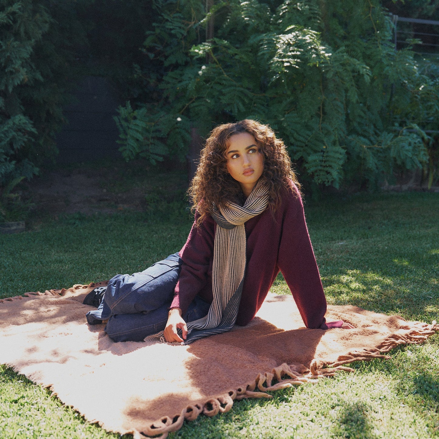 Arista Recycled-Polyester Ribbed Knit Scarf in Charcoal Black