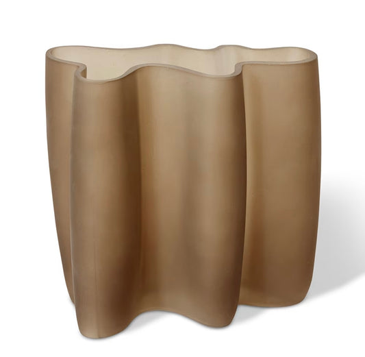 Brown Victoria Vase - 19 x 10 x 18cm