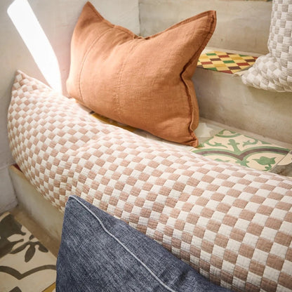 Gambit Long Lumbar - Off White/Nutmeg 120x40cm