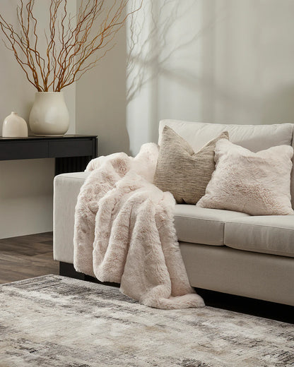 Pelage Ivory - Faux Fur Throw